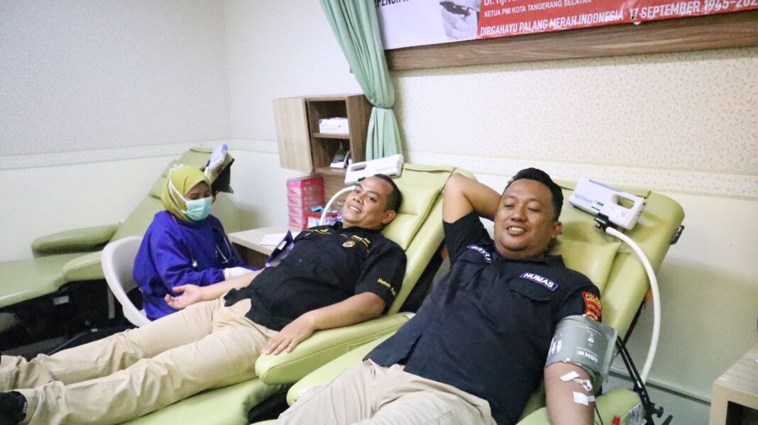 Personel Sihumas Polres Tangsel Sambut HUT Humas Polri Ke-72 dengan Donor Darah 1 IMG-20231003-WA0083