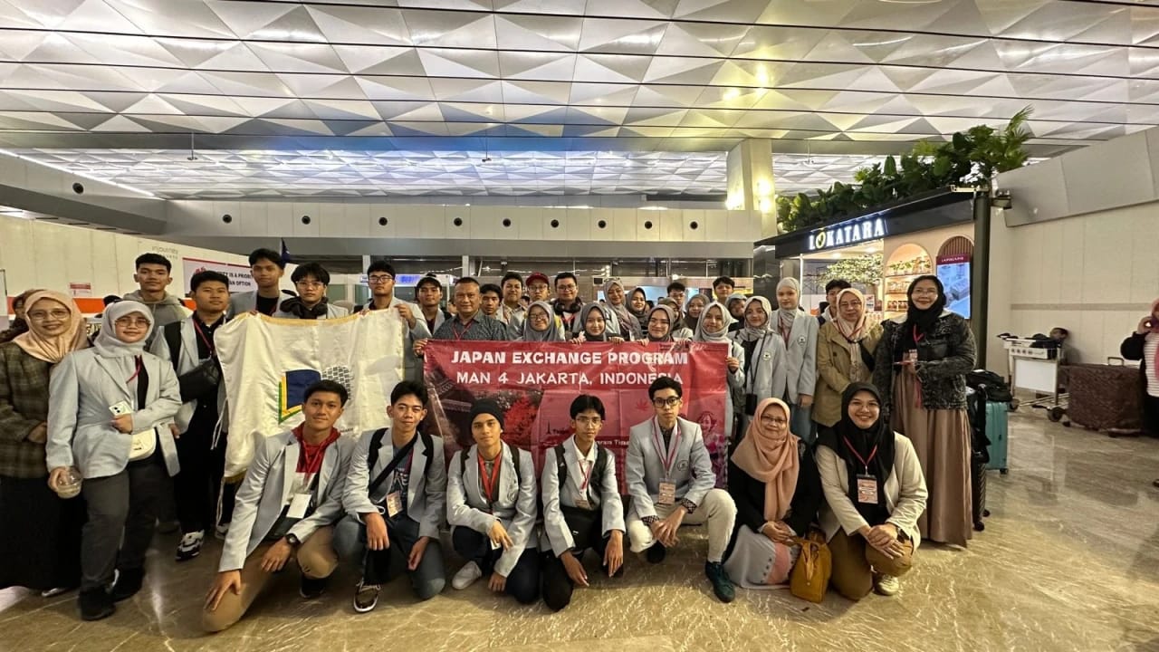 Puluhan Siswa MAN 4 Jakarta Siap Gali Ilmu di Negara Sakura, Wido: Ini Program Pertukaran Pelajar 1 IMG-20241102-WA0020