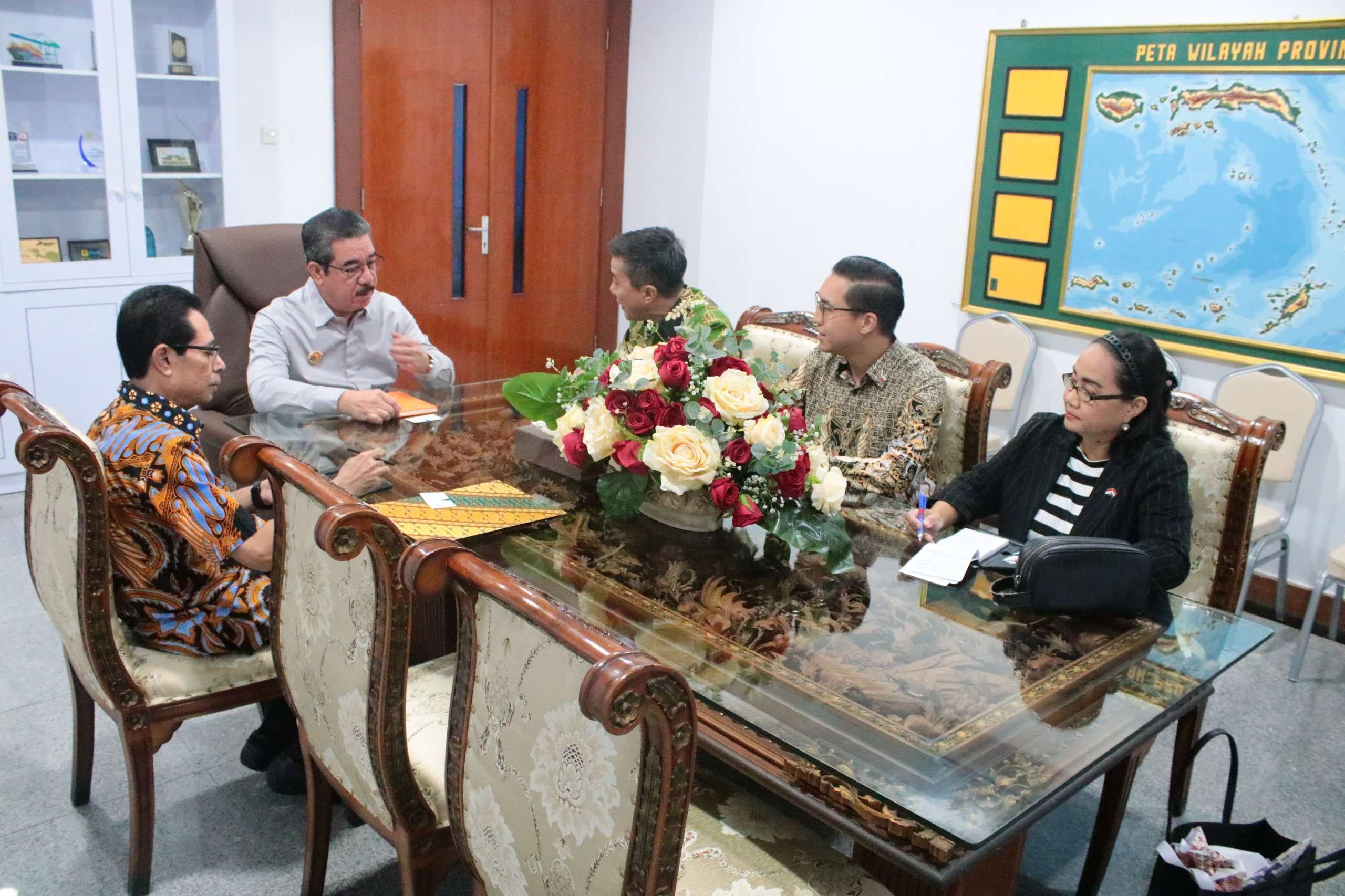 Gubernur Hendrik Harap Investasi Luar Negeri Mengalir ke Maluku: Kolaborasi di Bidang Pariwisata, dan Infrastruktur 1 6yizhbaojuyvxcm