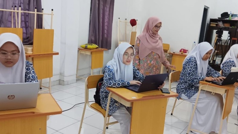 Empat Siswa MAN 22 Jakarta Bakal Ukir Prestasi di Olimpiade Bahasa Arab ke-8 Tingkat Kota 1 1748222662