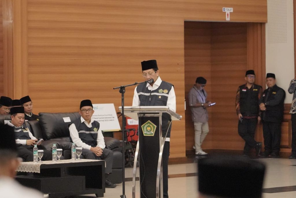 Lepas Jemaah Haji Kloter Perdana, Menag: Haji Perjalanan Spiritual Menuju Langit 1 IMG-20250501-WA0303