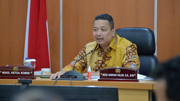 Pemprov DKI Pertimbangkan Bentuk BUMD Parkir Dan Terapkan Sistem Cashless, Legislator: Fokus Benahi Parkir 1 nova-harivan-paloh_169