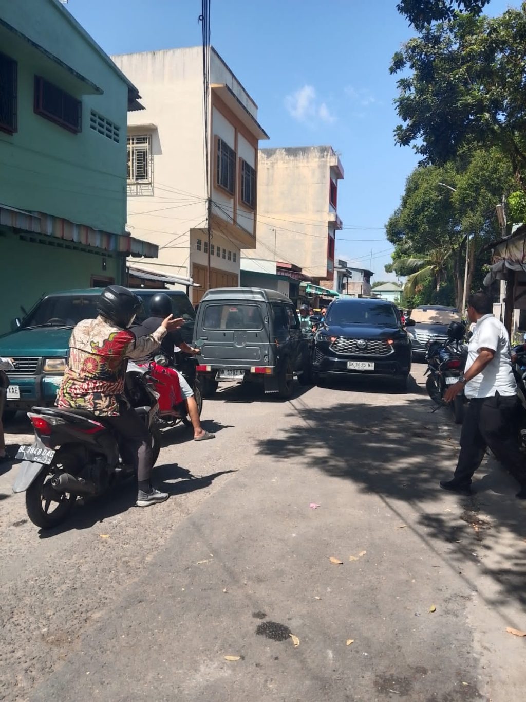 Gegara Parkir Liar, Terjadi Macet Total Sepanjang 1 Kilometer: Warga Tebing Tinggi Mengeluh 1 IMG-20250716-WA0021