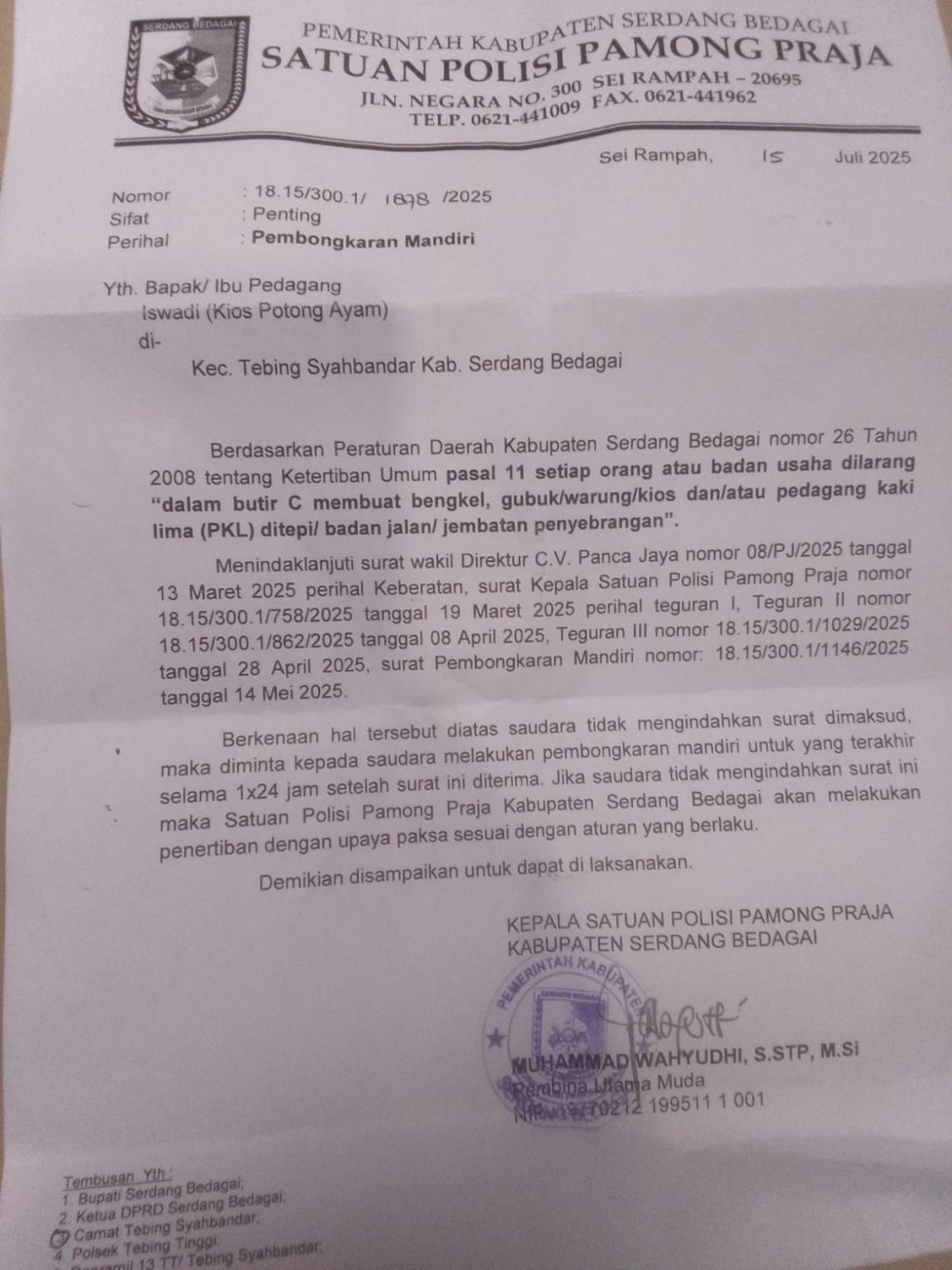 Satpol PP Serdang Bedagai Bongkar Lapak Pedagang Ayam Secara Paksa ,Diduga Ada Unsur Pesanan 1 IMG-20250725-WA0035