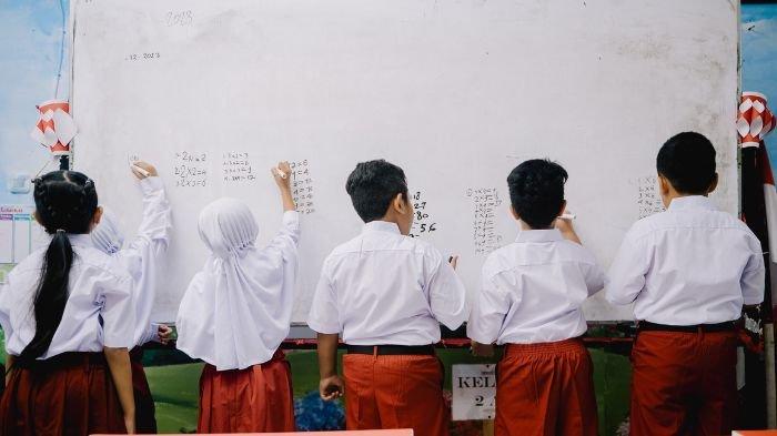Ilustrasi-Siswa-SD-872025